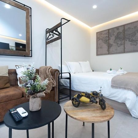 מאלגה Luxury Apartment Jacuzzi מראה חיצוני תמונה