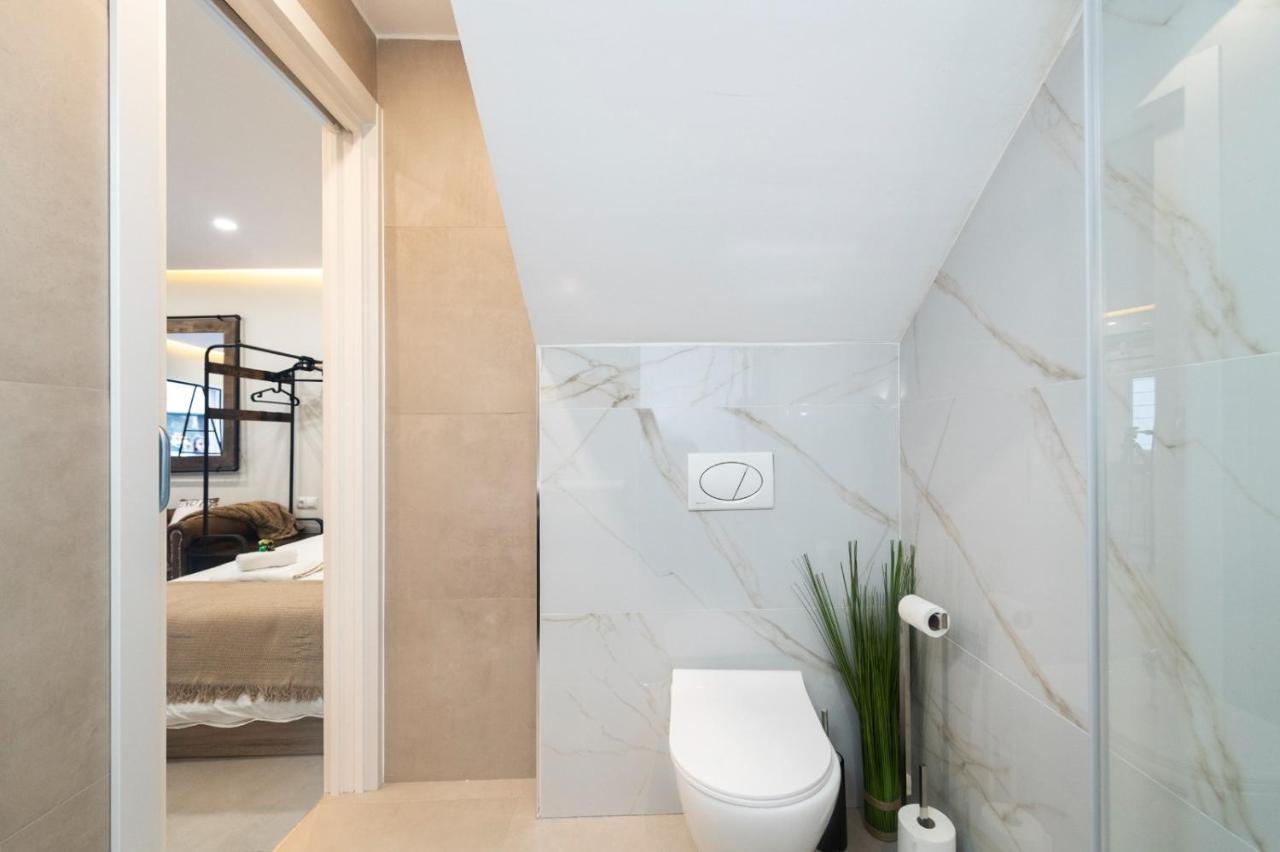 מאלגה Luxury Apartment Jacuzzi מראה חיצוני תמונה