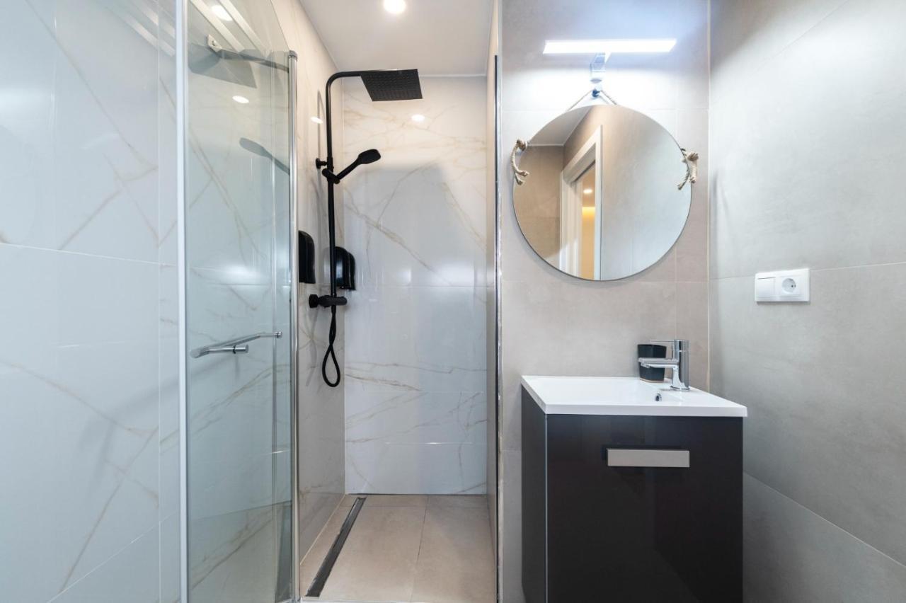 מאלגה Luxury Apartment Jacuzzi מראה חיצוני תמונה