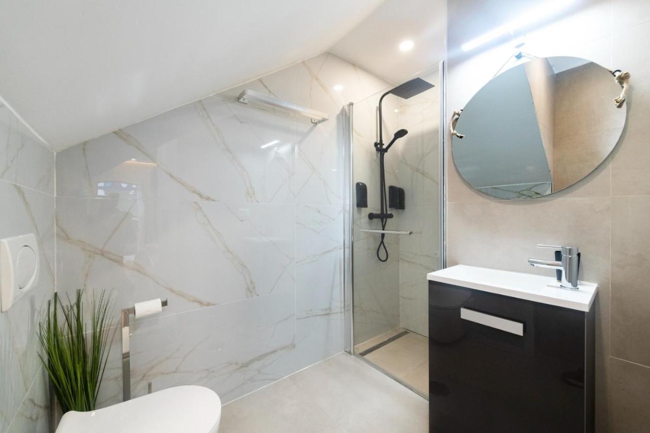 מאלגה Luxury Apartment Jacuzzi מראה חיצוני תמונה